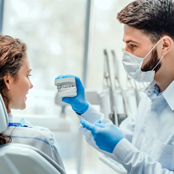 The Pros & Cons Of Removable Partial Dentures